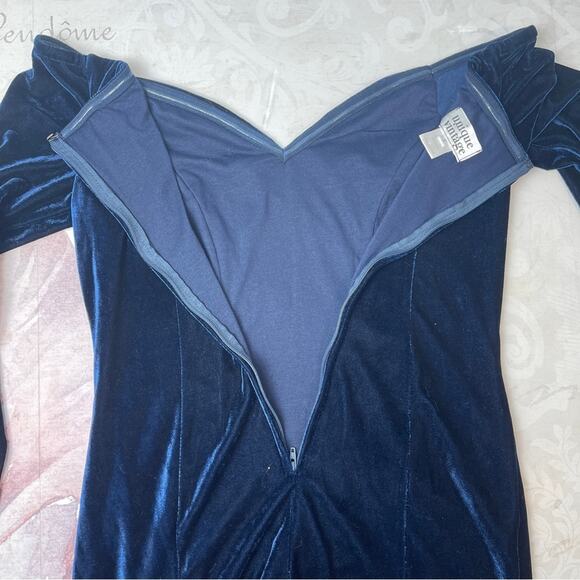 Unique Vintage blue velvet off the off-the-shoulder dress size small - Picture 8 of 11